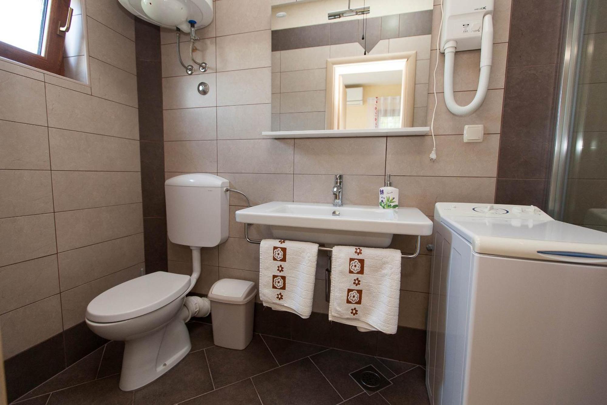 Apartments With A Parking Space Jadranovo, Crikvenica - 2377 Phòng bức ảnh